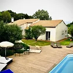 La D'ariane-piscine-jaccuzi-15 Mn *