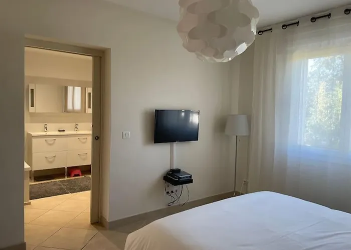 La D'ariane-piscine-jaccuzi-15 Mn *